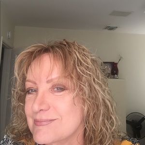 Meet your Posher, Janet